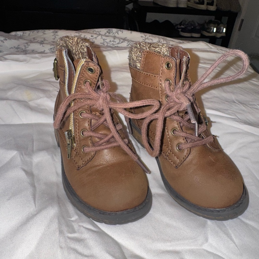 Wonderkids Brown Leather Boots with Moccasin Stitching